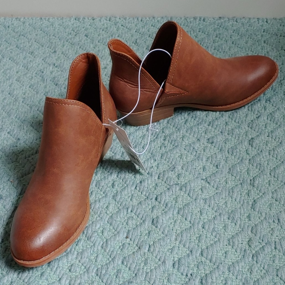 Universal Thread Booties - Picture 4 of 6